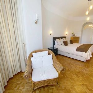 Property in Carre d'Or