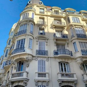 Property in Carre d'Or