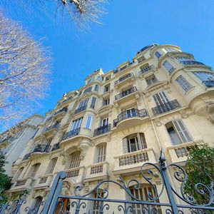 Property in Carre d'Or