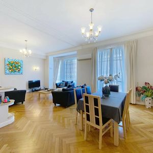 Property in Carre d'Or