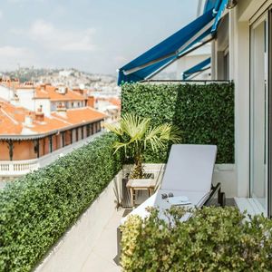 Property in Carre d'Or