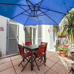 Property in Carre d'Or