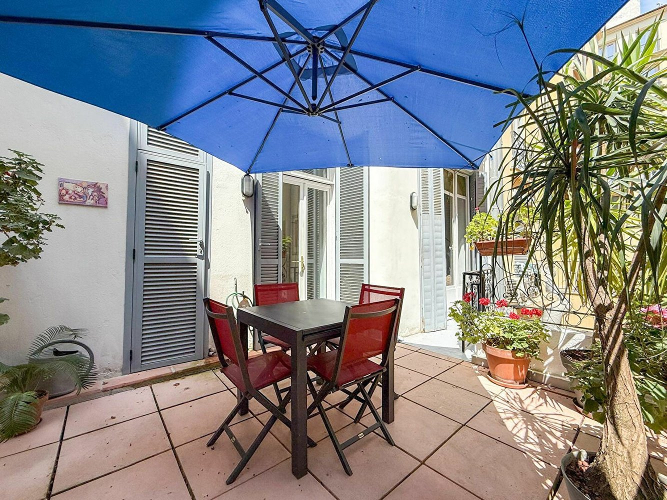 Property photo in Carre d'Or