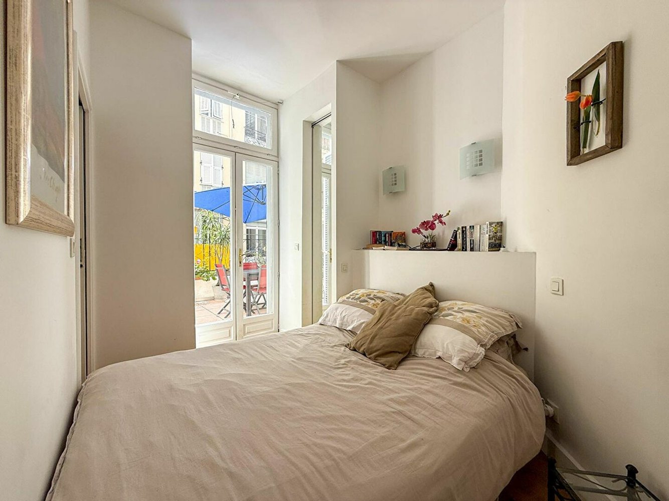 Property photo in Carre d'Or