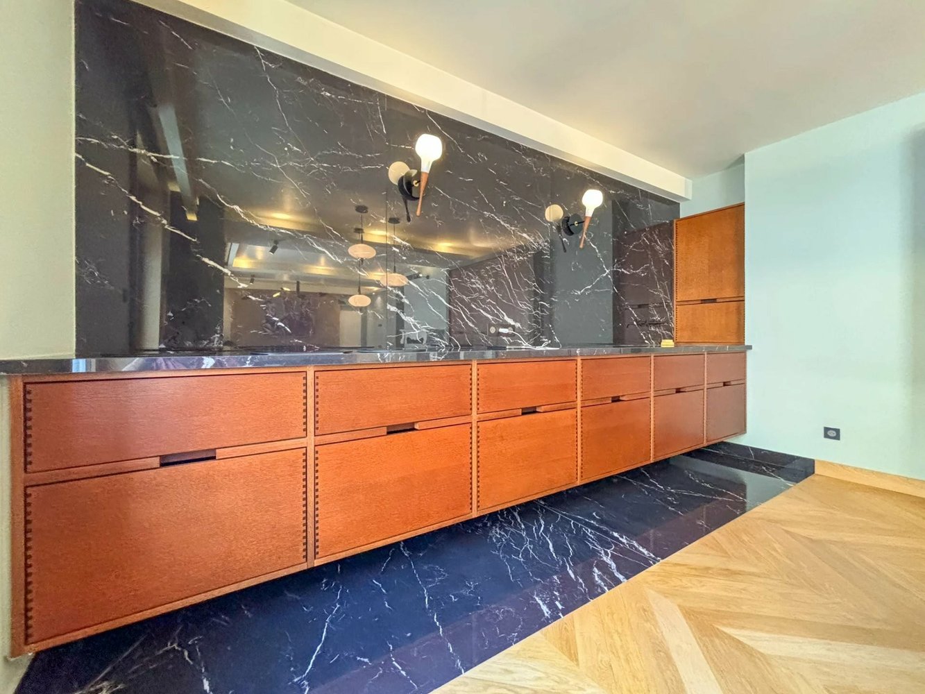 Property photo in Carre d'Or