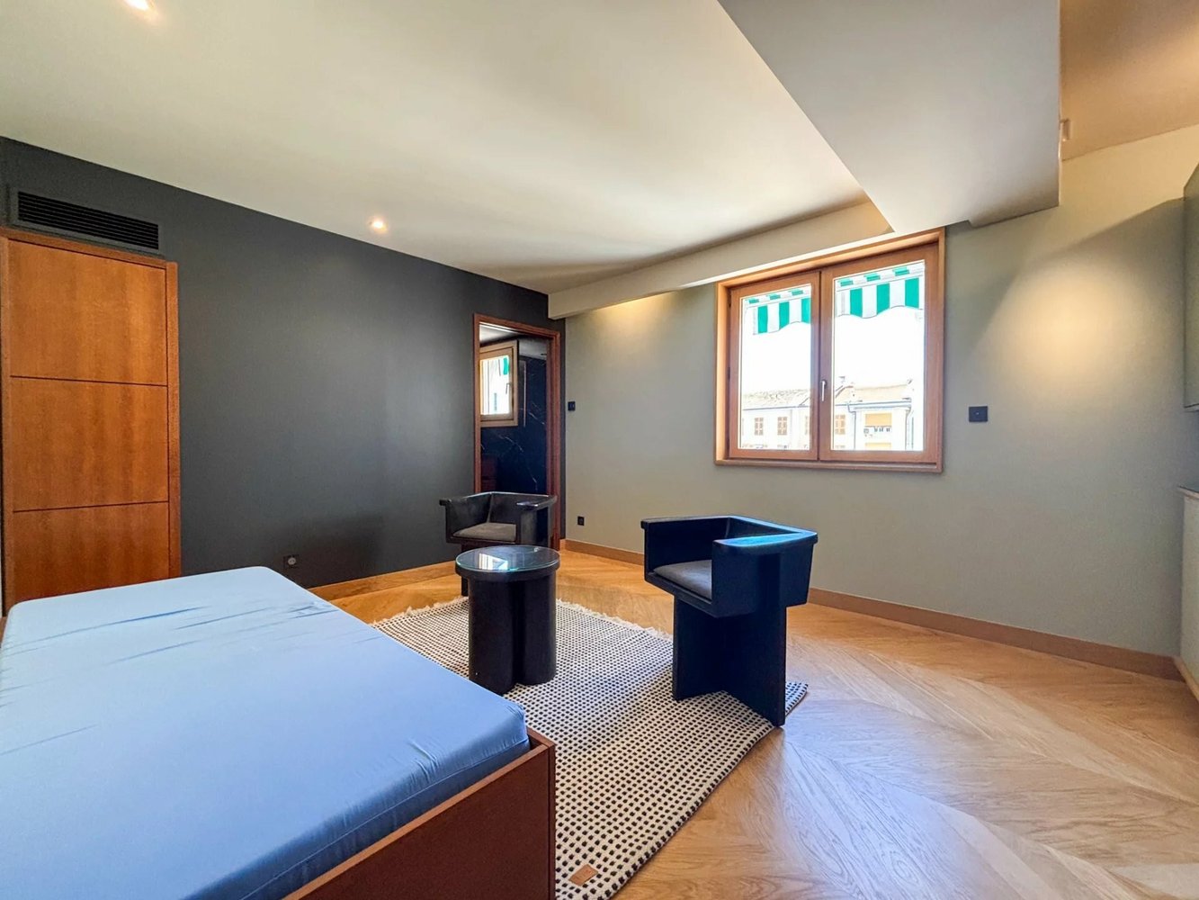 Property photo in Carre d'Or