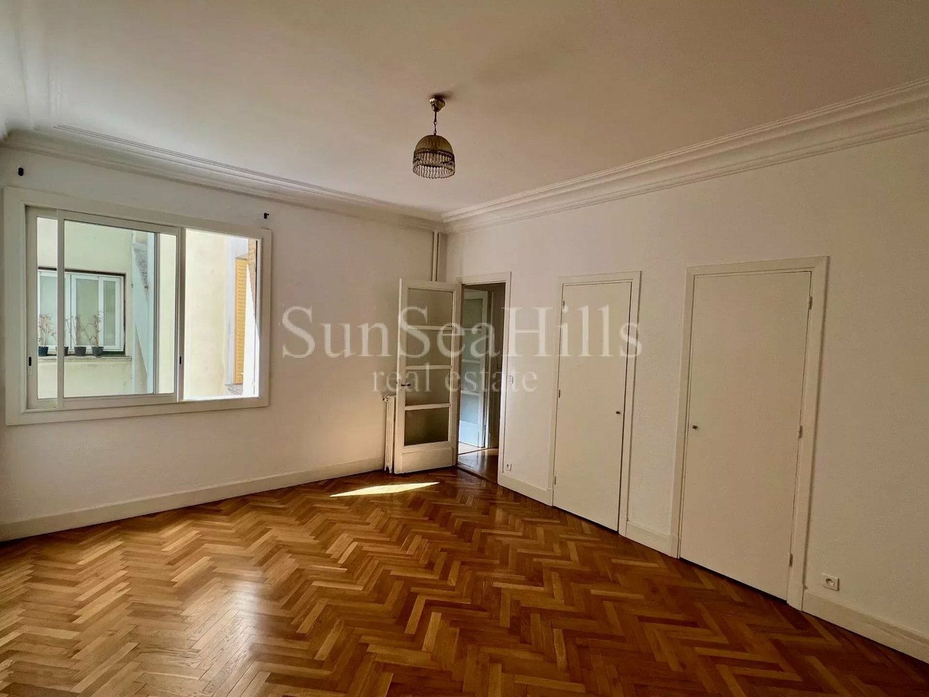 Property photo in Carre d'Or