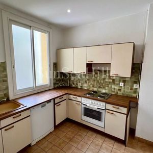 Property in Carre d'Or