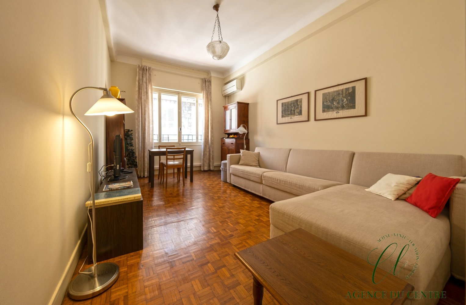 Property photo in Carre d'Or