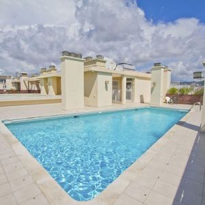 Property in Carre d'Or