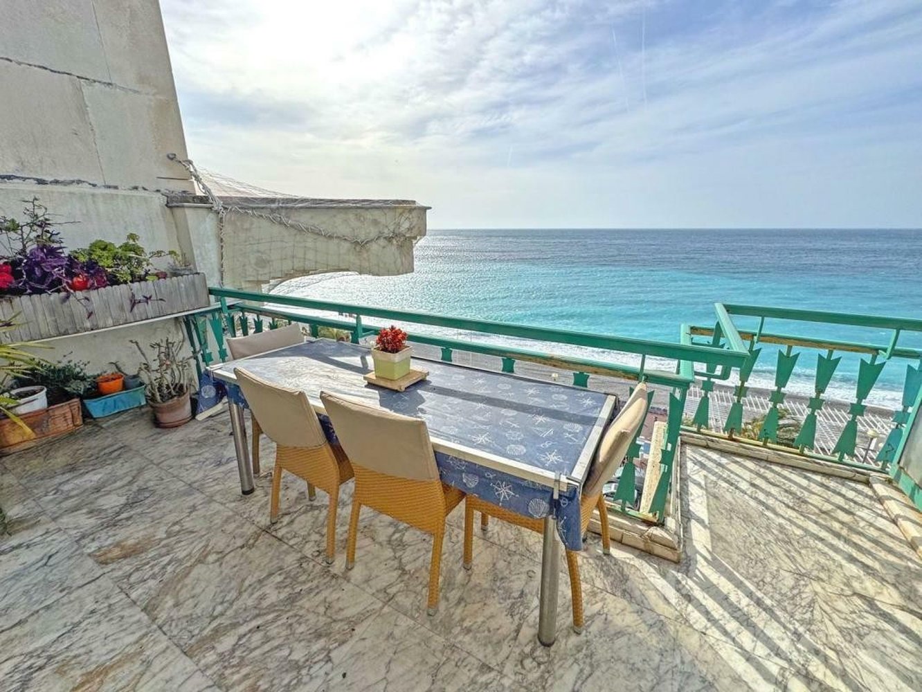 Property photo in Carre d'Or