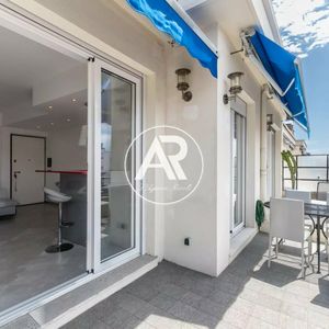 Property in Carre d'Or