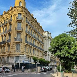 Property in Carre d'Or