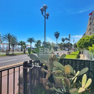 Property in Carre d'Or