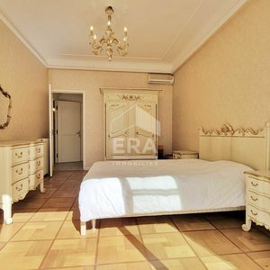 Property in Carre d'Or