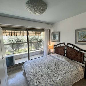 Property in Carre d'Or