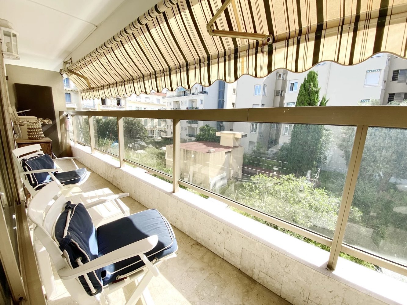 Property photo in Carre d'Or