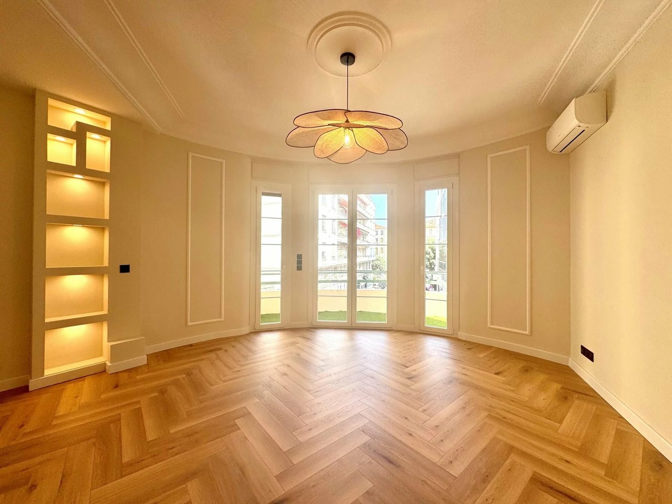 Property photo in Musicians Quarter