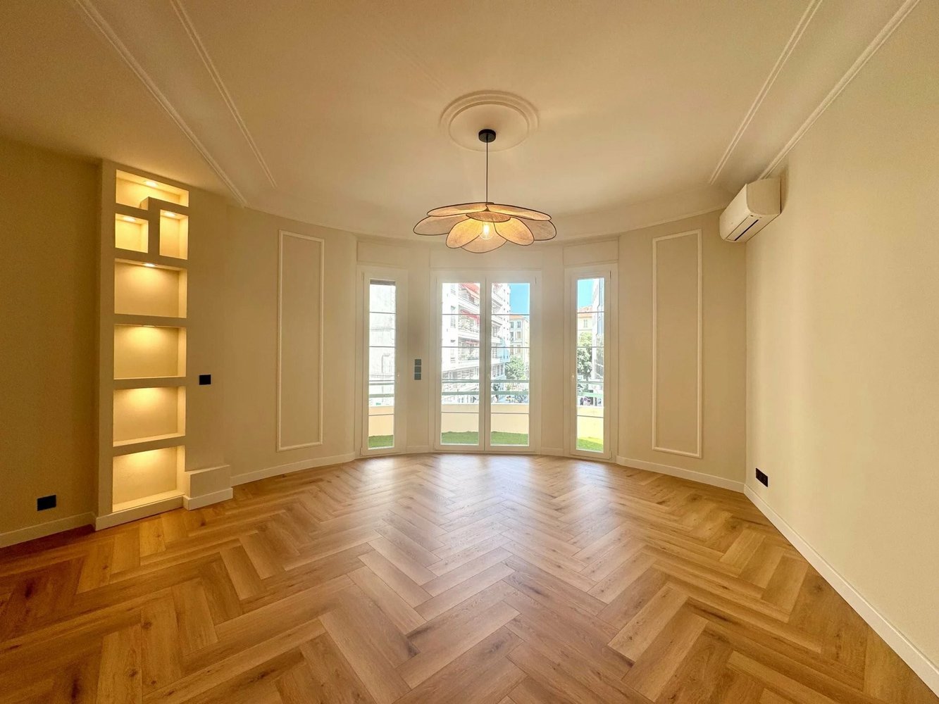 Property photo in Musicians Quarter