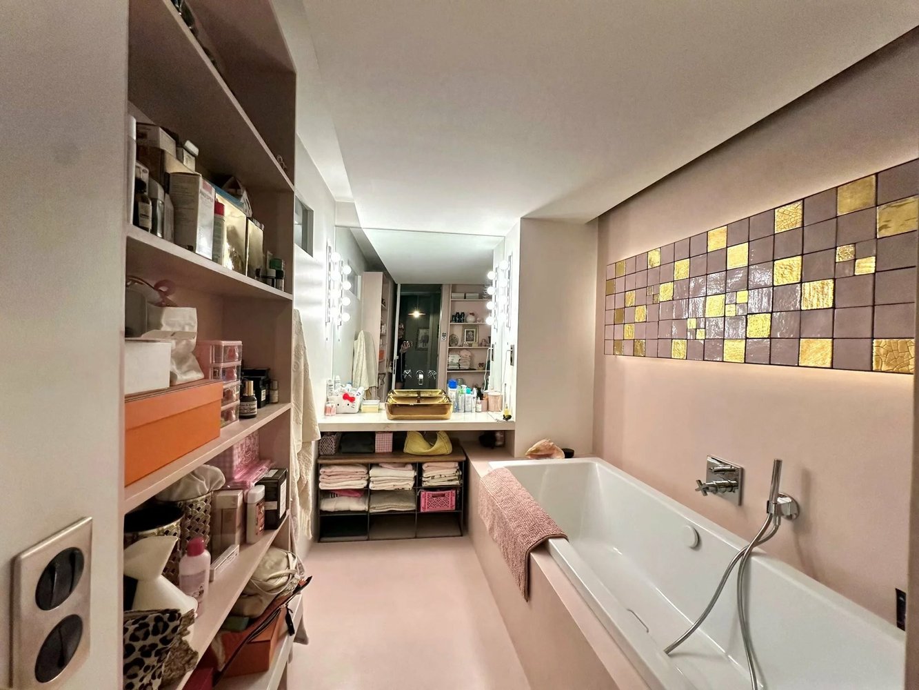 Property photo in Port