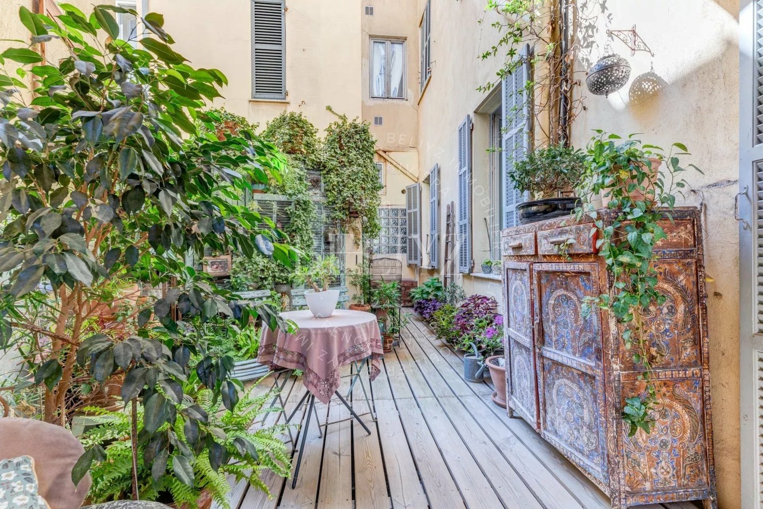 Property photo in Port