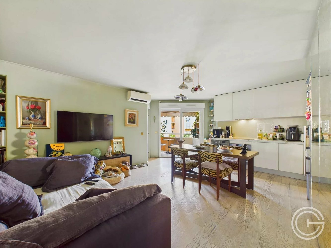 Property photo in Port