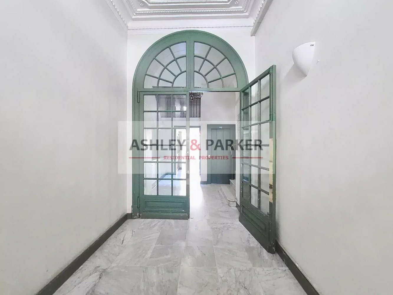 Property photo in Carre d'Argent