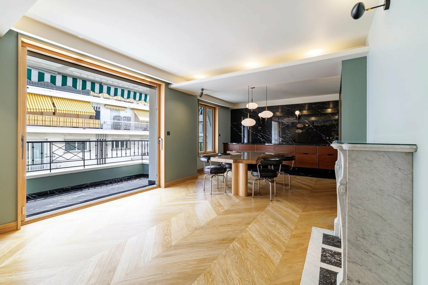 Property photo in Carre d'Argent