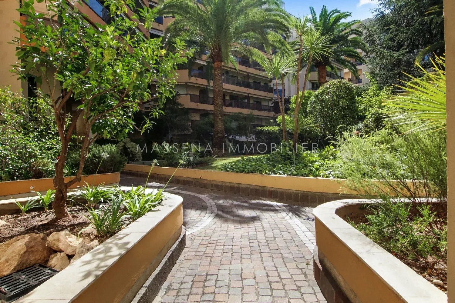 Property photo in Carre d'Argent