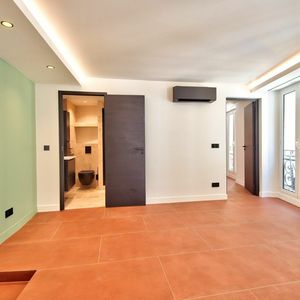 Property in Carre d'Argent