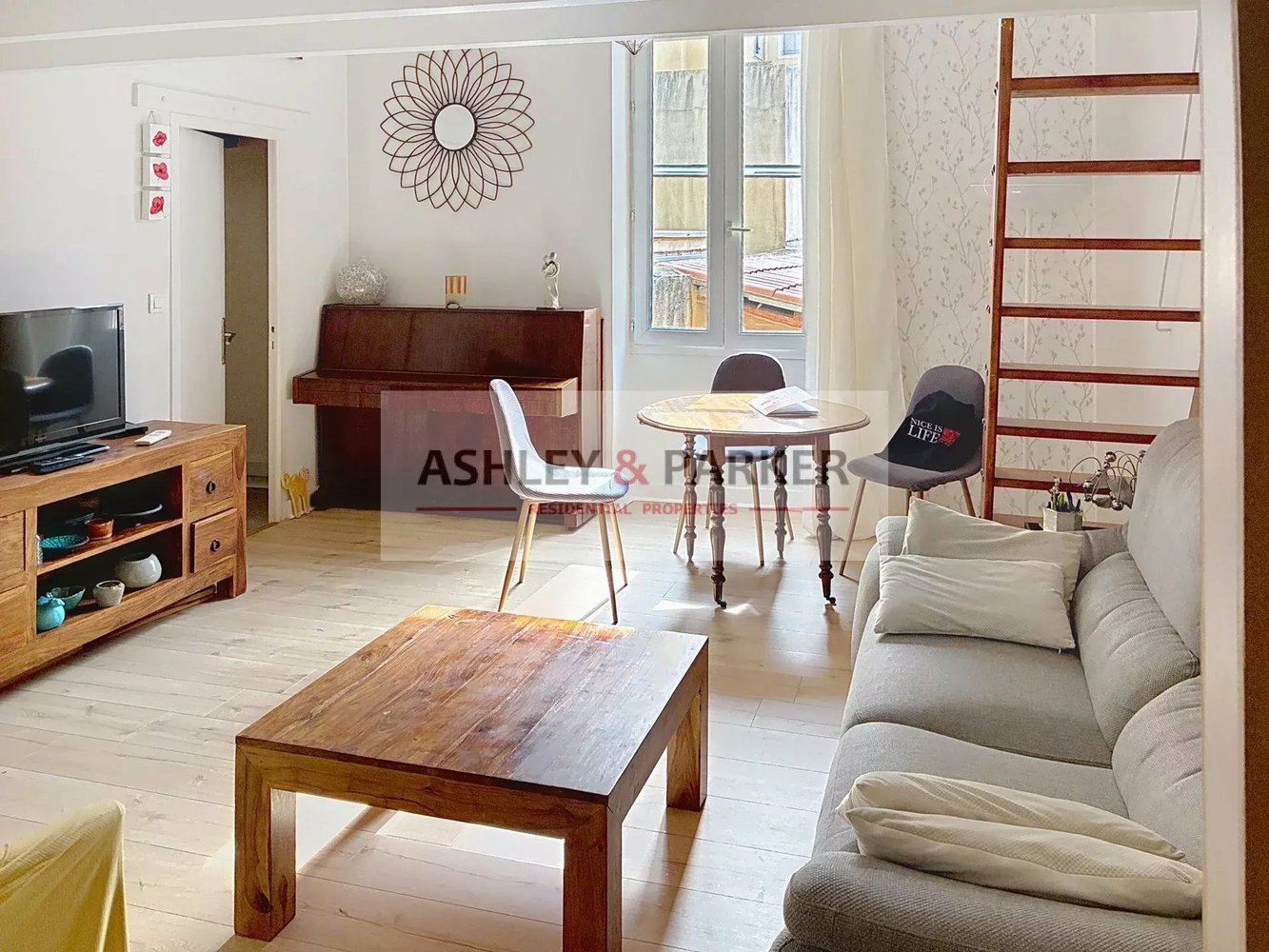 Property photo in Carre d'Argent