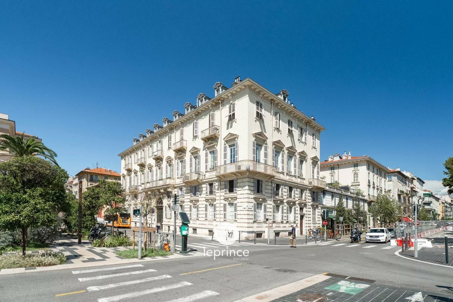 Property photo in Carre d'Argent