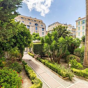 Property in Carre d'Argent