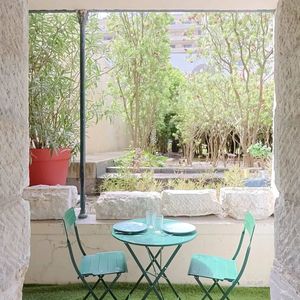 Property in Carre d'Or