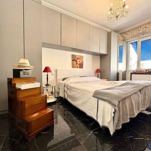 Property in Carre d'Or