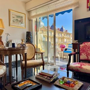 Property in Carre d'Or