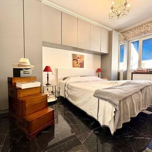 Property in Carre d'Or