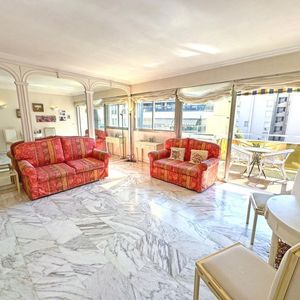 Property in Carre d'Or