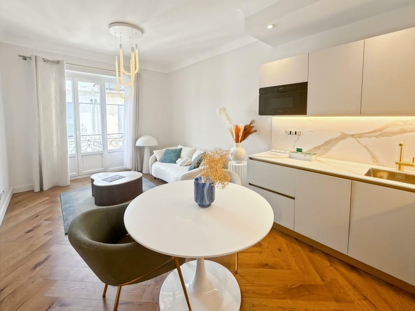 Property photo in Carre d'Or