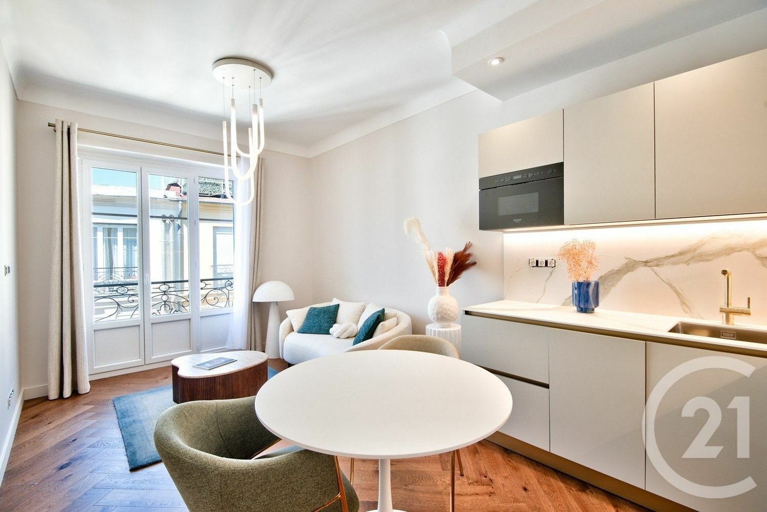 Property photo in Carre d'Or