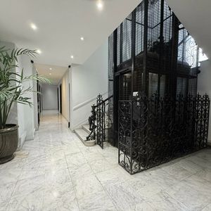 Property in Carre d'Or