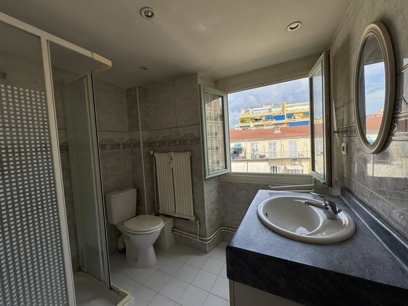 Property photo in Carre d'Or