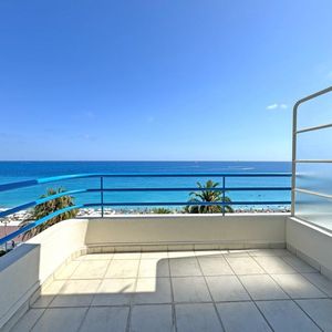 Property in Carre d'Or