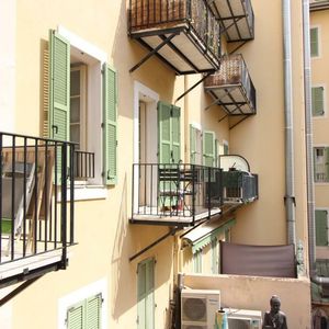 Property in Carre d'Or