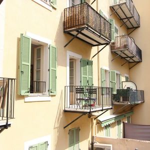 Property in Carre d'Or