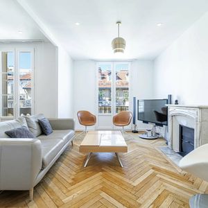 Property in Carre d'Or