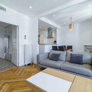 Property in Carre d'Or