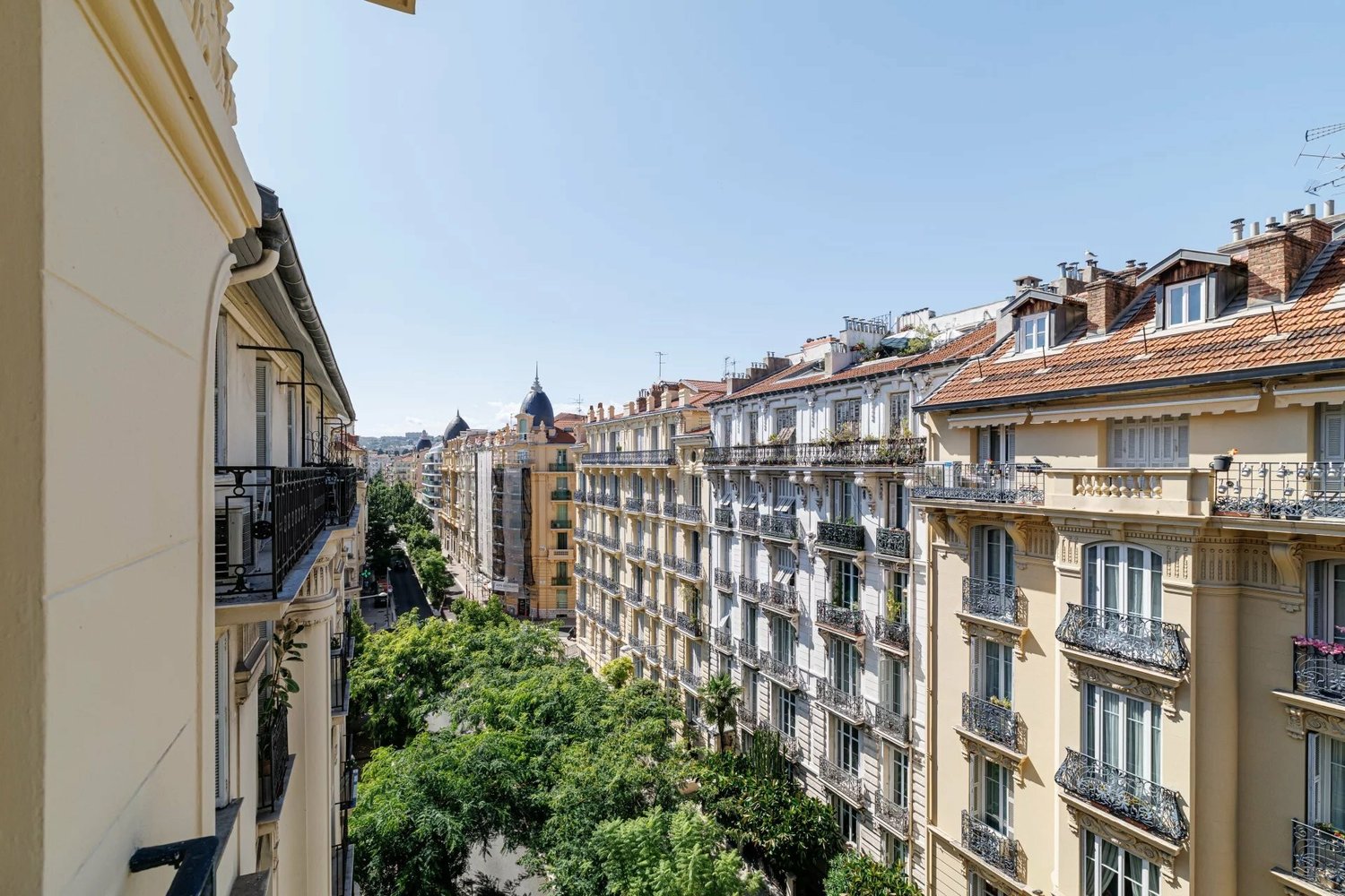 Property photo in Carre d'Or