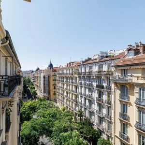 Property in Carre d'Or