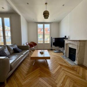 Property in Carre d'Or